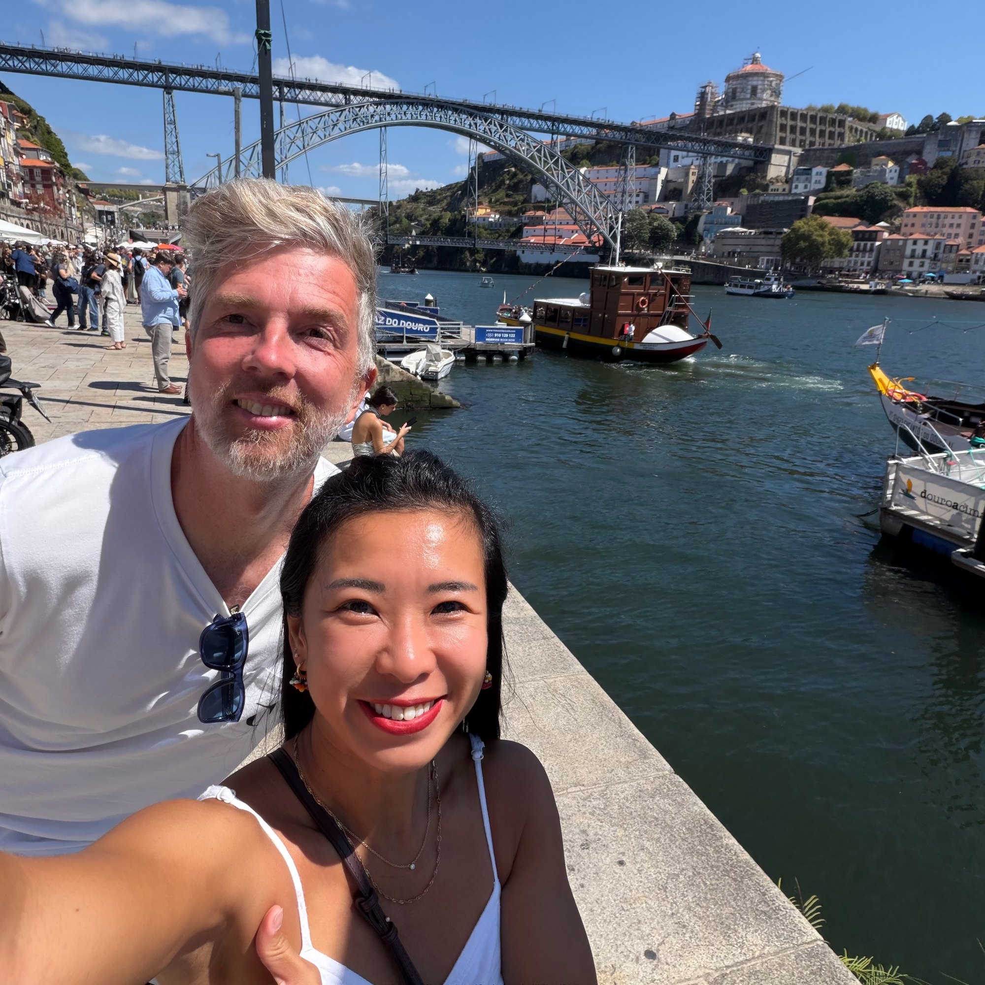 The Douro, a rabelo boat, and the Luís I Bridge stretching across like Porto’s favourite flex. Five kilometres of hills later, we still had enough face for a selfie.